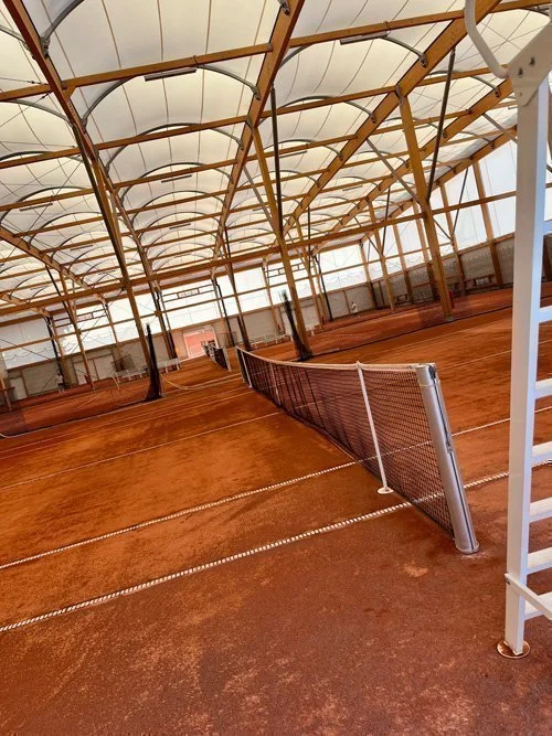 Ganzjährig Tennis auf Sand in Saint-Raphaël“