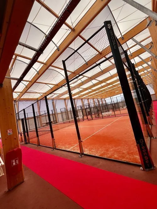 Padel- und Squashplätze in Südfrankreich erleben