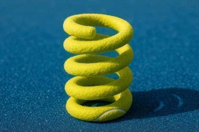 Professioneller Tennissaiten-Besaiter