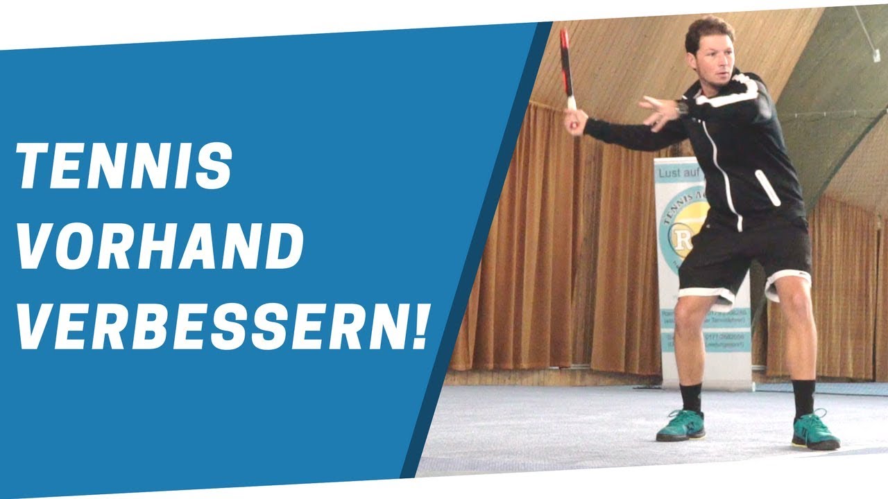 Sven Bendlin demonstriert Vorhand verbessern auf dem Tennisplatz