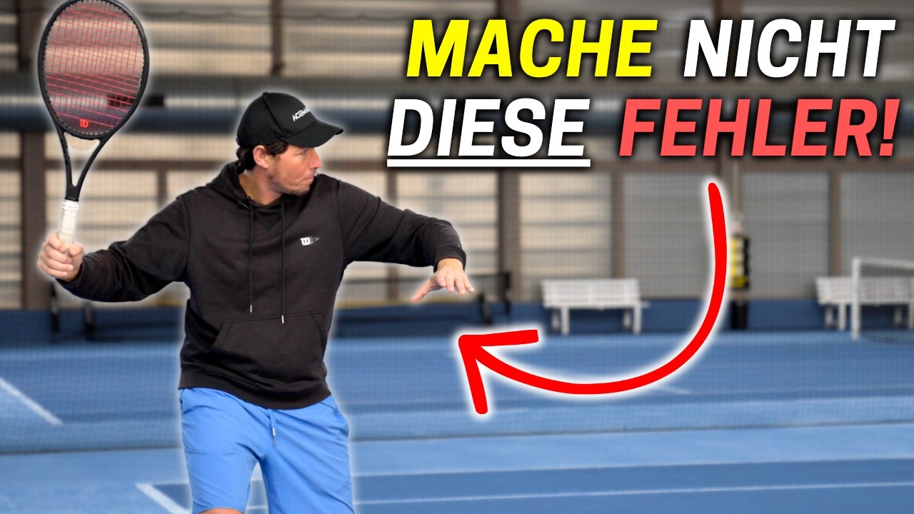 Sven Bendlin demonstriert Vorhandfehler auf dem Tennisplatz