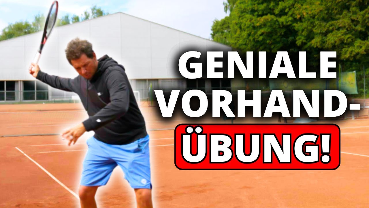 Sven Bendlin demonstriert Vorhand-Übung auf dem Tennisplatz