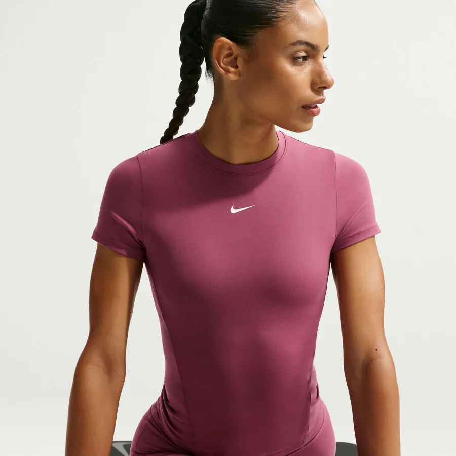 Nike One Fitted T-Shirt Damen - mauve